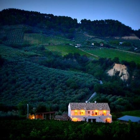 B&B Casale Fonte Vecchia Monteprandone Buitenkant foto