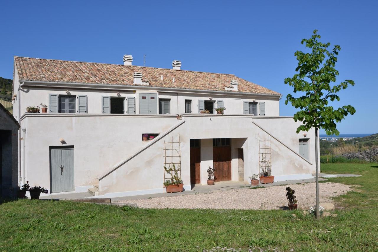B&B Casale Fonte Vecchia Monteprandone Buitenkant foto