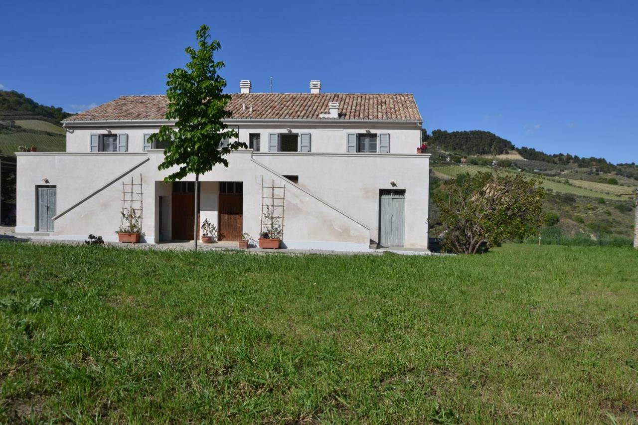 B&B Casale Fonte Vecchia Monteprandone Buitenkant foto